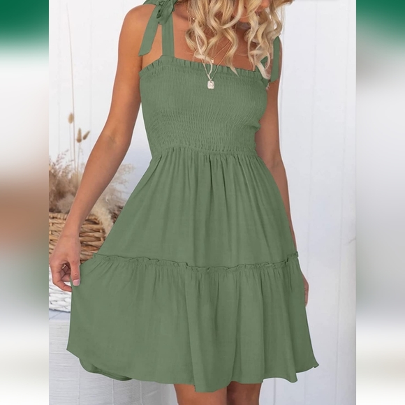 Dresses & Skirts - Mini army green tie straps dress